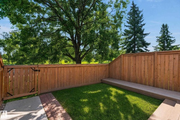 18247 93 Av Nw, Edmonton, AB T5T1V2 Photo 5