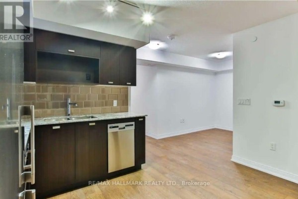 Primary Bedroom - 1825 - 275 Village Green Square, Toronto, ON M1S0L7 Photo 3