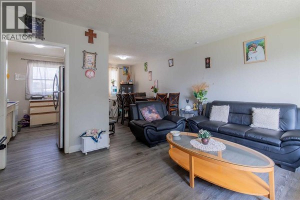 Eat in kitchen - 1827 16 Avenue S, Lethbridge, AB T1K0Z3 Photo 5