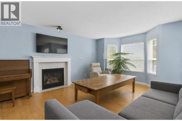 1827 Mamquam Road, Squamish, BC, photo 2