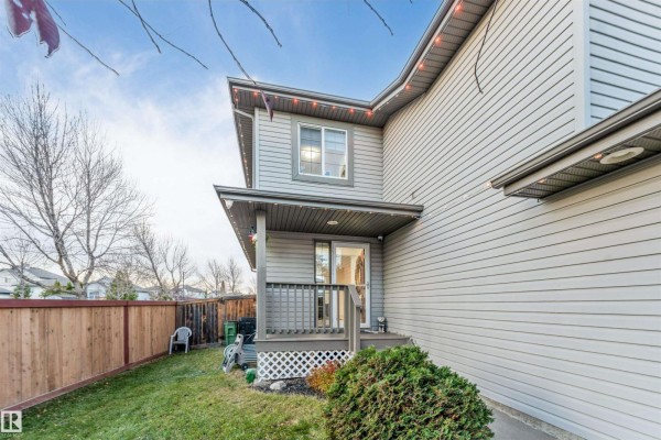 Primary Bedroom - 1828 36 Av Nw, Edmonton, AB T6T1S8 Photo 3