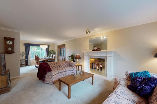 18280 55b Avenue, Surrey, BC V3S7Z2 Photo 3