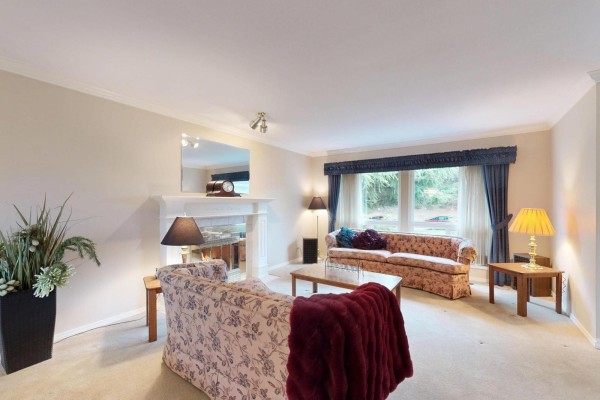 18280 55b Avenue, Surrey, BC V3S7Z2 Photo 4