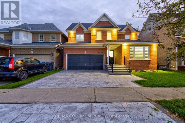 Eating area - 1829 Samuelson Circle, Mississauga, ON L5N7Z2 Photo 3