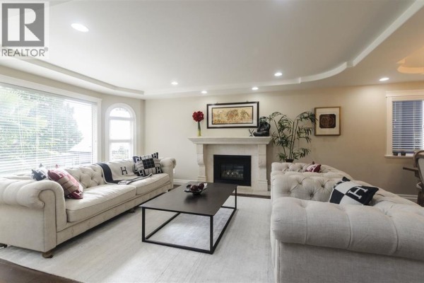 183 N Howard Avenue, Burnaby, BC V5B1J6 Photo 4