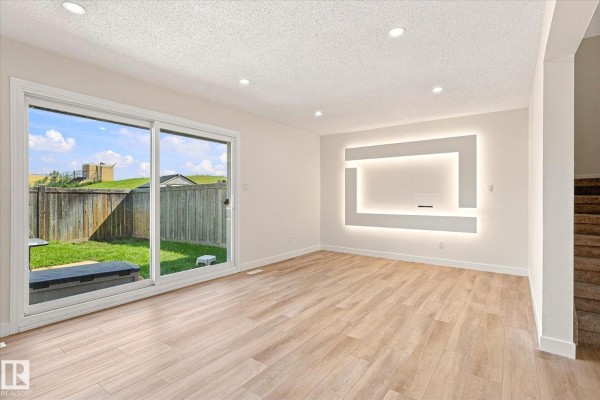 Bedroom 2 - 18307 66 Av Nw, Edmonton, AB T5T1Z5 Photo 5