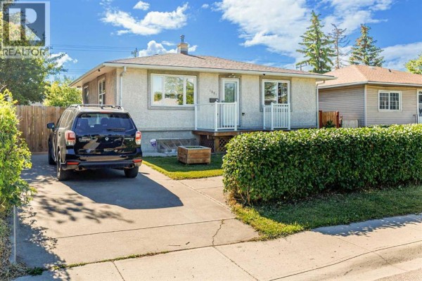 Laundry room - 1831 43 Street Se, Calgary, AB T2B1H1 Photo 3