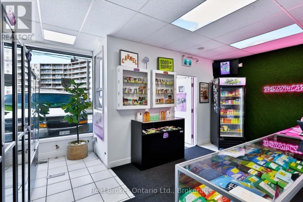 1831 Main Street W, Hamilton, ON L8S1H6 Photo 5
