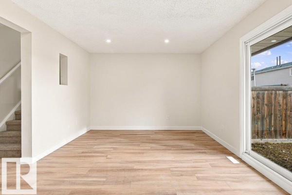 Kitchen - 18325 66 Av Nw, Edmonton, AB T5T1Z5 Photo 3