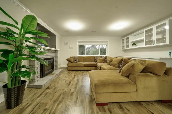 18369 21a Avenue, Surrey, BC V3Z9W2 Photo 3