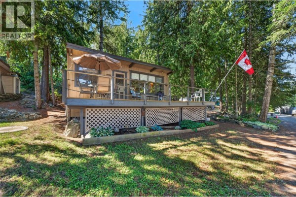 Kitchen - 1837 Archibald Road Unit# 110, Blind Bay, BC V0E1H1 Photo 4