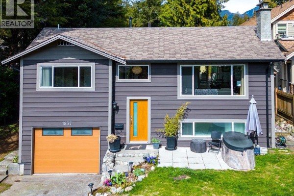1837 Larson Road, North Vancouver, BC V7M2Z7 Photo 5
