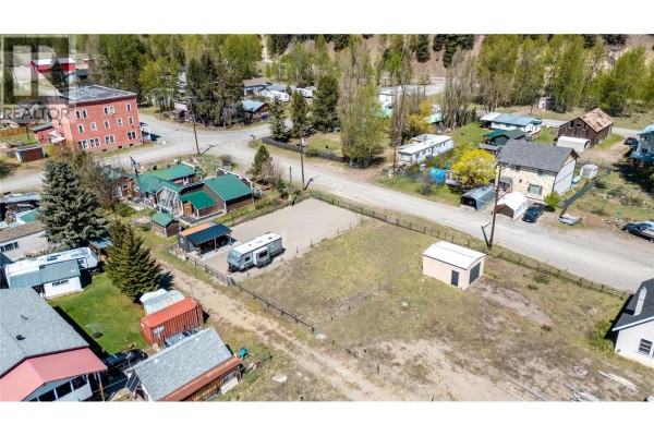 1837 Main Street, Coalmont Tulameen, BC V0X1W0 Photo 4