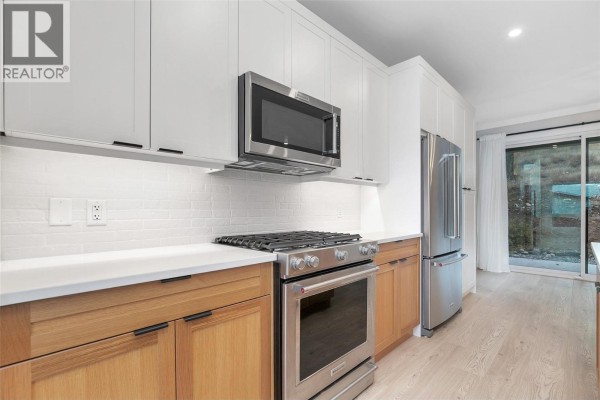 4pc Bathroom - 1839 Grey Owl Court, Kelowna, BC V1V0C6 Photo 5