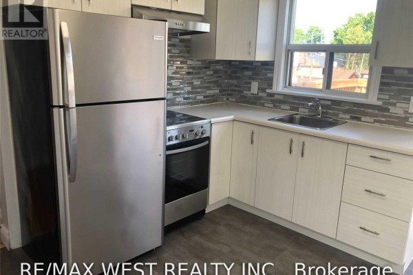 184 Donald Avenue, Toronto, ON M6M1K4 Photo 2