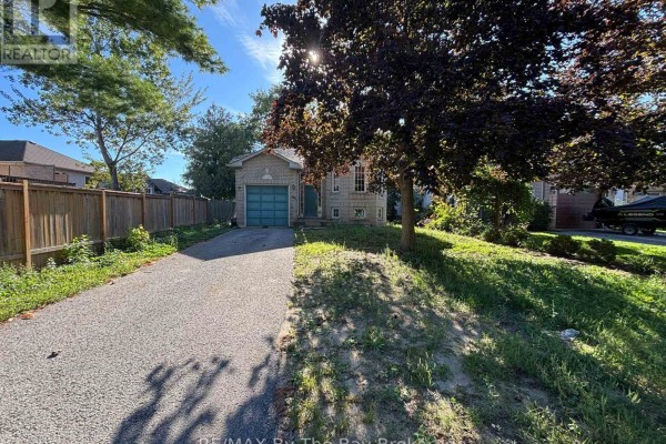 Primary Bedroom - 184 Dyer Drive, Wasaga Beach, ON L9Z1L9 Photo 3