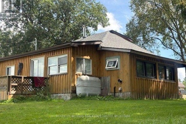 184 Jonas Street, Leeds And The Thousand Islands, ON, photo 2