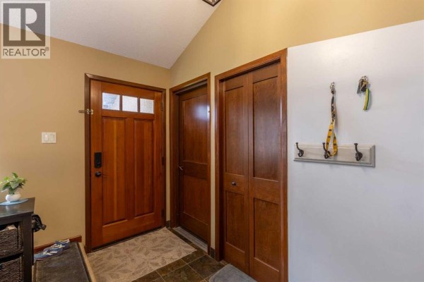 2pc Bathroom - 184 Lakhota Crescent W, Lethbridge, AB T1K6J5 Photo 5