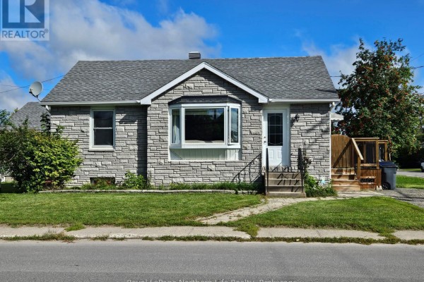 Residential for sale at 184 May Street, Temiskaming Shores, ON - MLS® rMmOPe