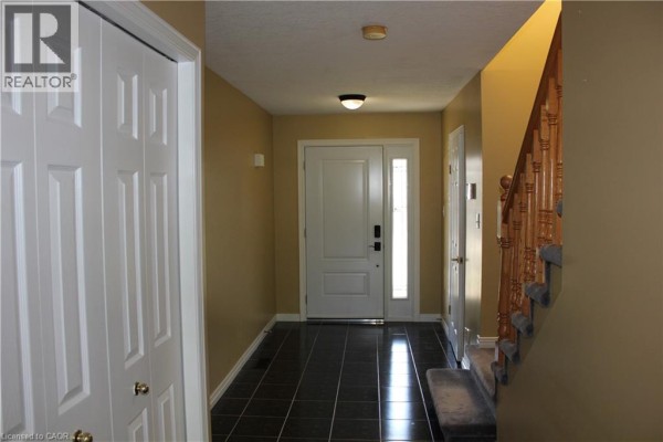 184 Northampton Crescent Unit# B, Waterloo, ON, photo 2