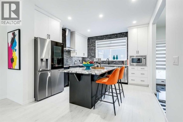 Kitchen - 184 Rowmont Boulevard Nw, Calgary, AB T3L0H3 Photo 3
