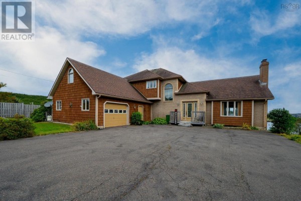 Great room - 18404 Highway 7, Popes Harbour, NS B0J3H0 Photo 2