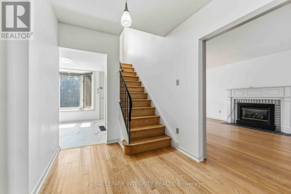 1842 Playfair Drive, Ottawa, ON, photo 3