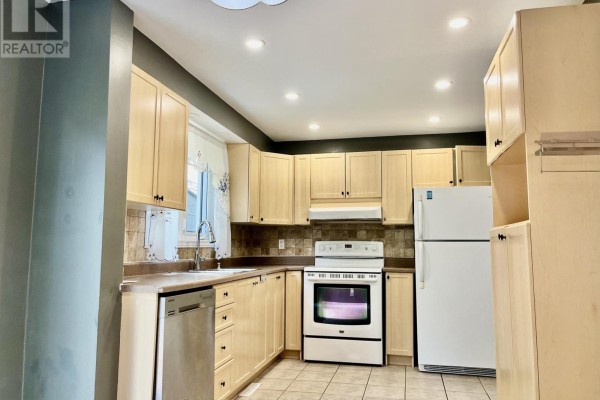 1843 Prestwick Drive, Ottawa, ON K1E2R7 Photo 3