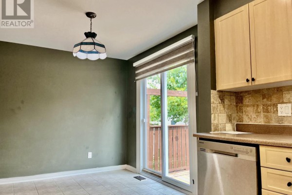 1843 Prestwick Drive, Ottawa, ON K1E2R7 Photo 4