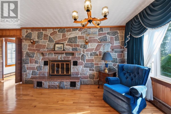 Family room - 18467 Highway 7, Popes Harbour, NS B0J3H0 Photo 4