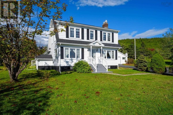 Sunroom - 18467 Highway 7, Popes Harbour, NS B0J3H0 Photo 5