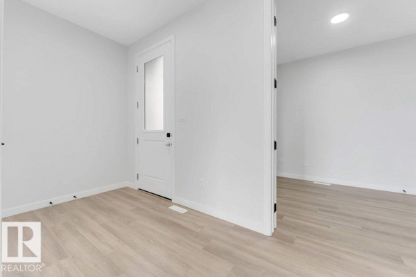 Dining room - 1847 Crossbill Lo Nw, Edmonton, AB T5S0S6 Photo 2