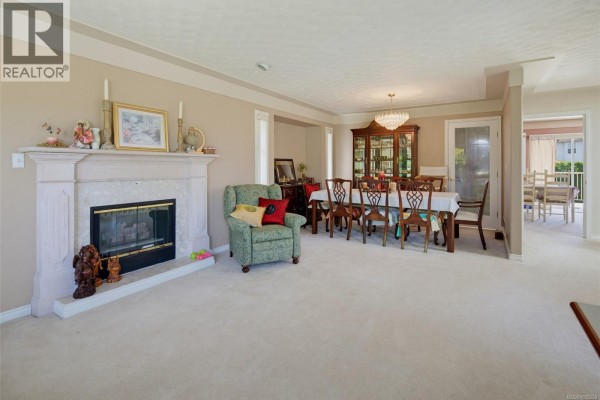 Ensuite - 1847 El Sereno Dr, Saanich, BC V8N6K4 Photo 5