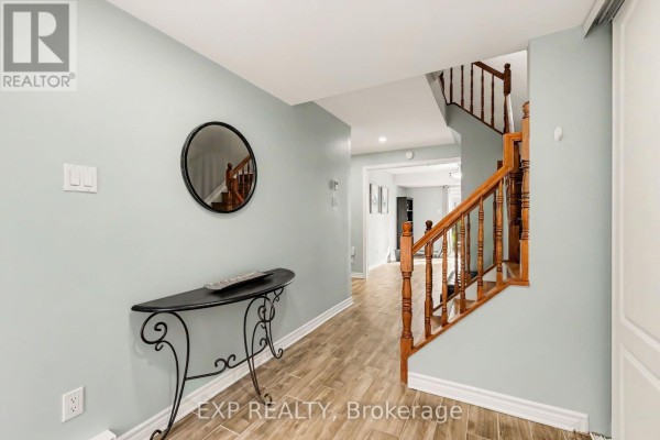 Kitchen - 1848 Summerfields Crescent, Ottawa, ON K1C7B7 Photo 3