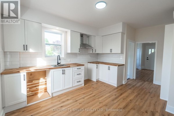 18491 Hughie Munro Street, North Glengarry, ON K0C1B0 Photo 5