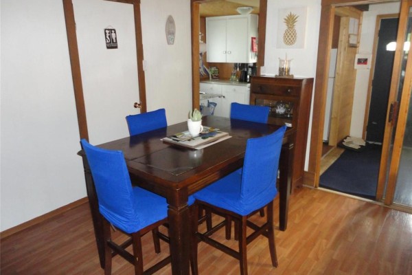Primary Bedroom - 185 6th Street, Gimli, MB R0C1B0 Photo 4