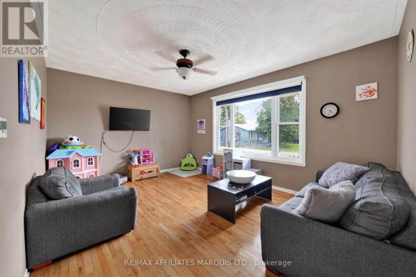 185 Dominion Street N, North Glengarry, ON K0C1A0 Photo 5