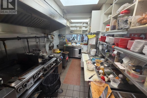 185 Dundas Street W, Toronto, ON M5G1C7 Photo 5