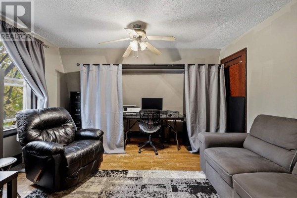 Foyer - 185 Elgin St, Sault Ste  Marie, ON P6A2Y9 Photo 5