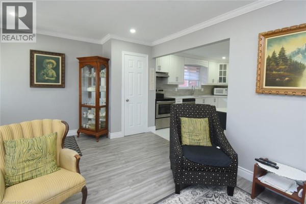 185 N Rosslyn Avenue, Hamilton, ON, photo 2