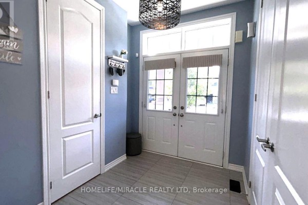 185 Thornbush Boulevard, Brampton, ON, photo 3