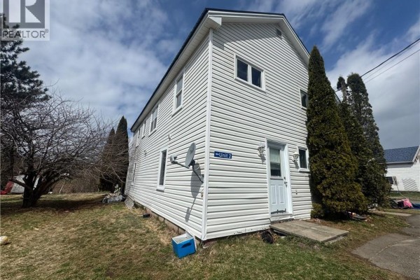 Living room - 1850 Route 776, Grand Manan, NB E5G3H2 Photo 5