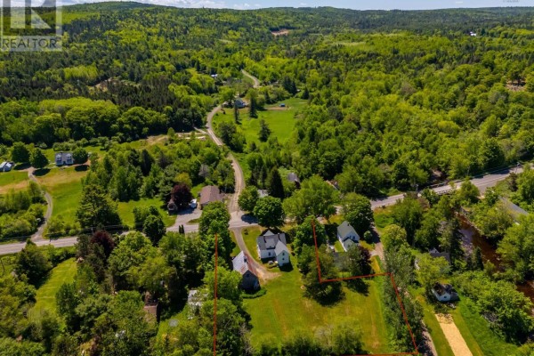 Living room - 1851 Highway 201, Round Hill, NS B0S1C0 Photo 4