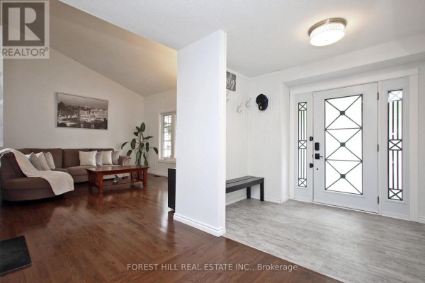 Primary Bedroom - 1852 Bowler Drive, Pickering, ON L1V3E4 Photo 5