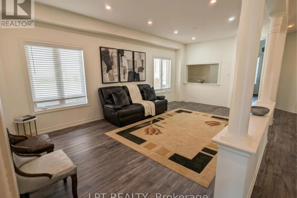 Kitchen - 1852 Grandview Street N, Oshawa, ON L1K0Y2 Photo 5