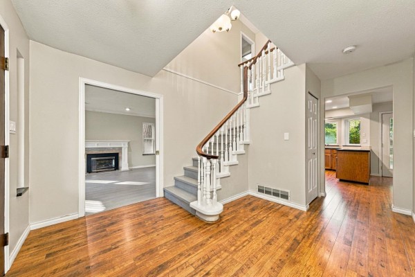 1855 134 Street, Surrey, BC V4A7W7 Photo 3