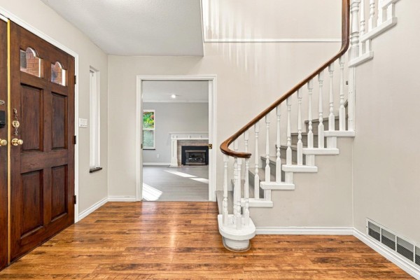 1855 134 Street, Surrey, BC V4A7W7 Photo 4