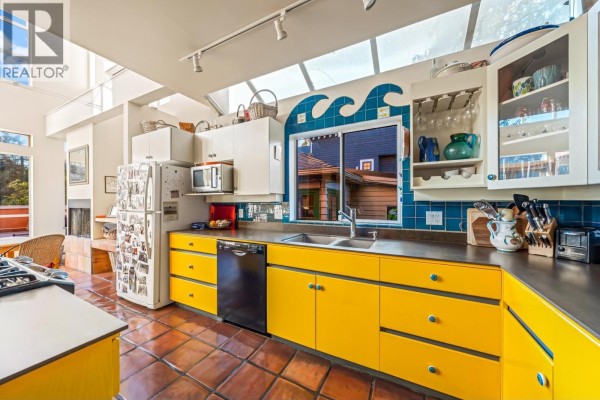 1855 Whyte Avenue, Vancouver, BC V6J1B1 Photo 4