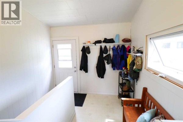 Dining room - 186 8 Street W, Cardston, AB T0K0K0 Photo 4