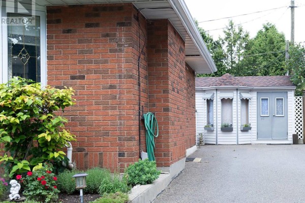 186 King Edward Avenue, London South, ON N5Z3T7 Photo 3